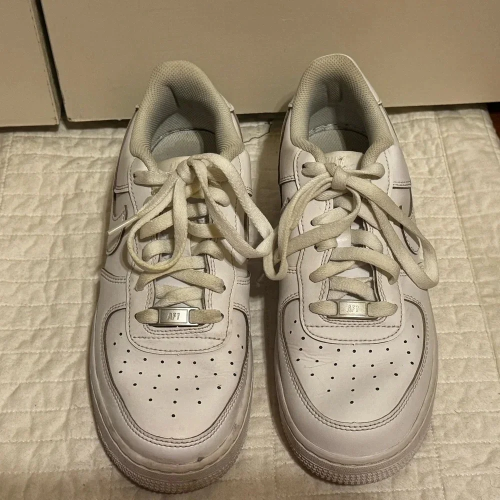 Nike Air Force One White Low Tennis Shoes Sneakers Sz 6.5